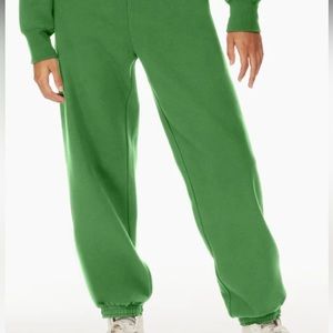 Aritzia TNA EXTRA FLEECE MEGA SWEATPANTS Garment dyed green size L